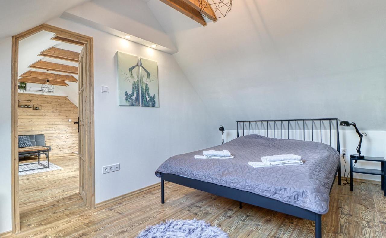 Zenloft Apartman Eger Bagian luar foto
