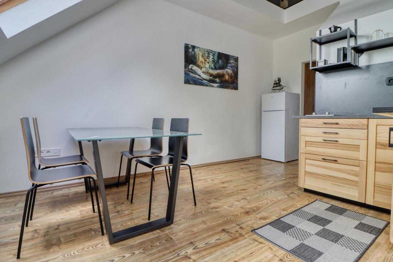 Zenloft Apartman Eger Bagian luar foto
