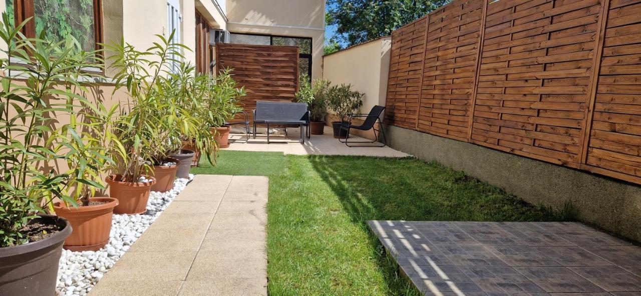 Zenloft Apartman Eger Bagian luar foto